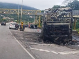 &ocirc;nibus queimado